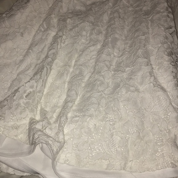 White lace dress - Picture 4 of 6